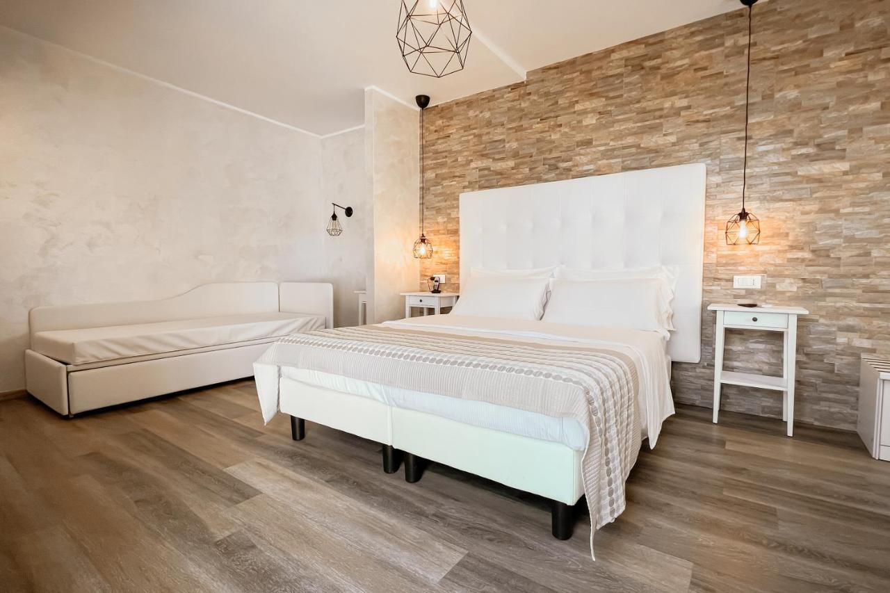 Hotel Blue Marine Lignano Sabbiadoro Exterior photo