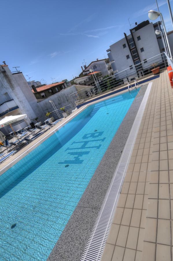 Hotel Blue Marine Lignano Sabbiadoro Exterior photo