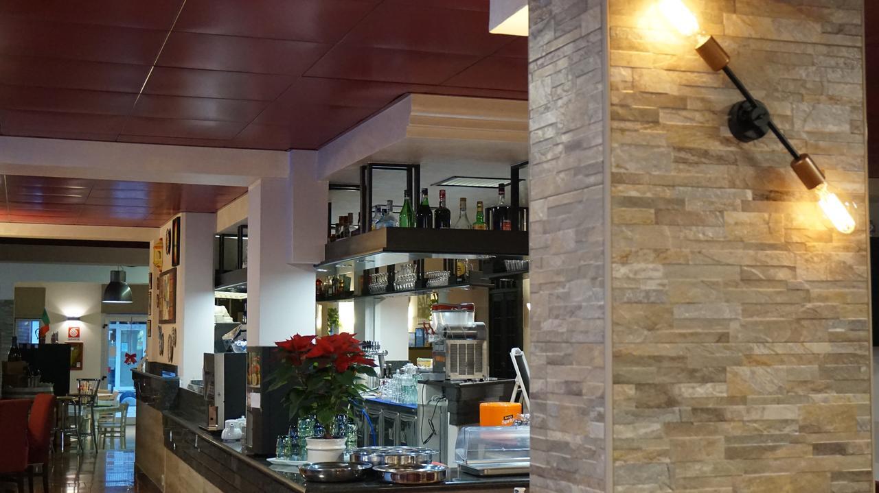 Hotel Blue Marine Lignano Sabbiadoro Exterior photo
